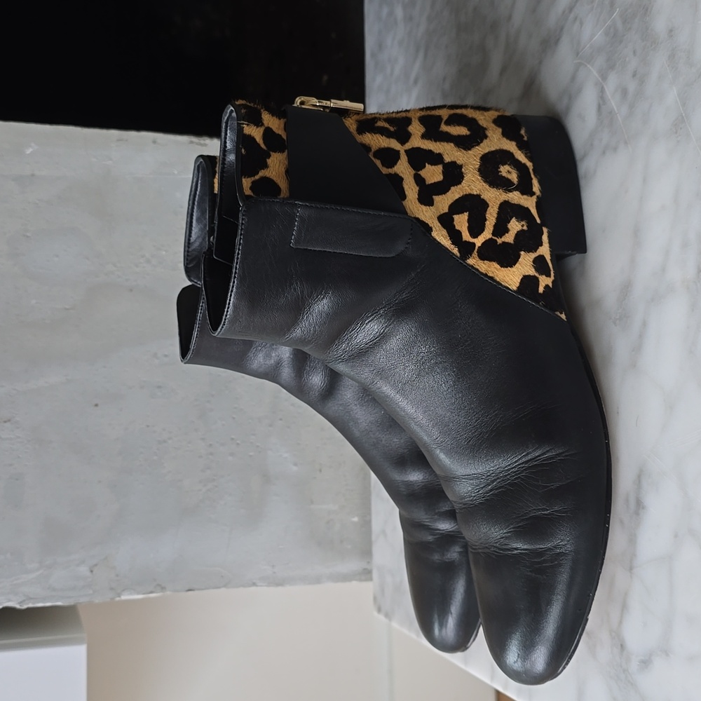 Michael Kors black leather leopard mira bootie flat ankle 8 - Picture 3 of 12
